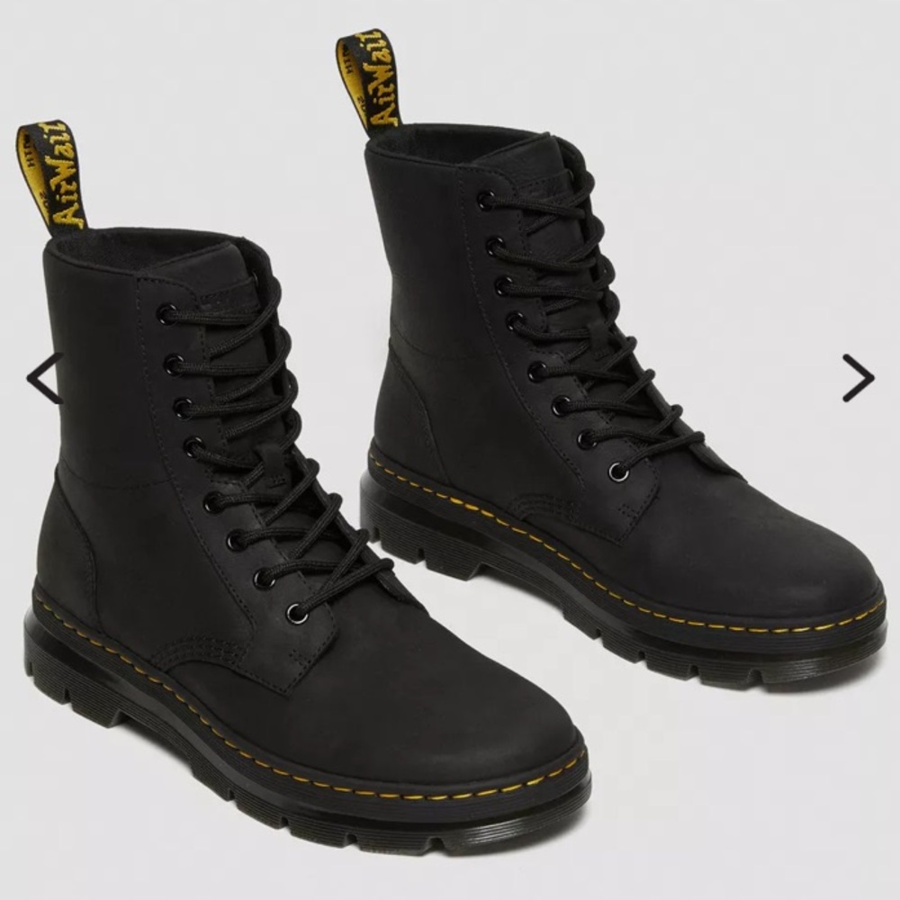 Dr.Martens Combs Leather Boots